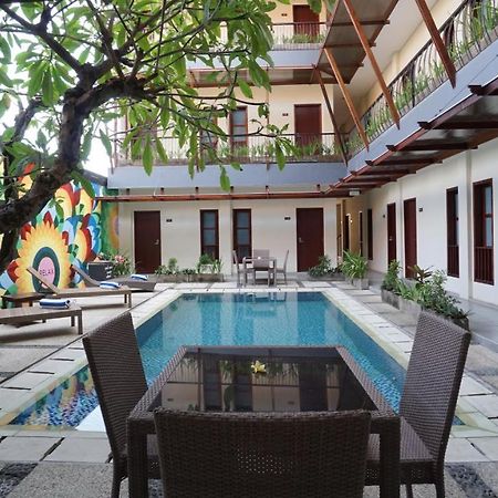 Hotel RedDoorz near Legian Street Zewnętrze zdjęcie