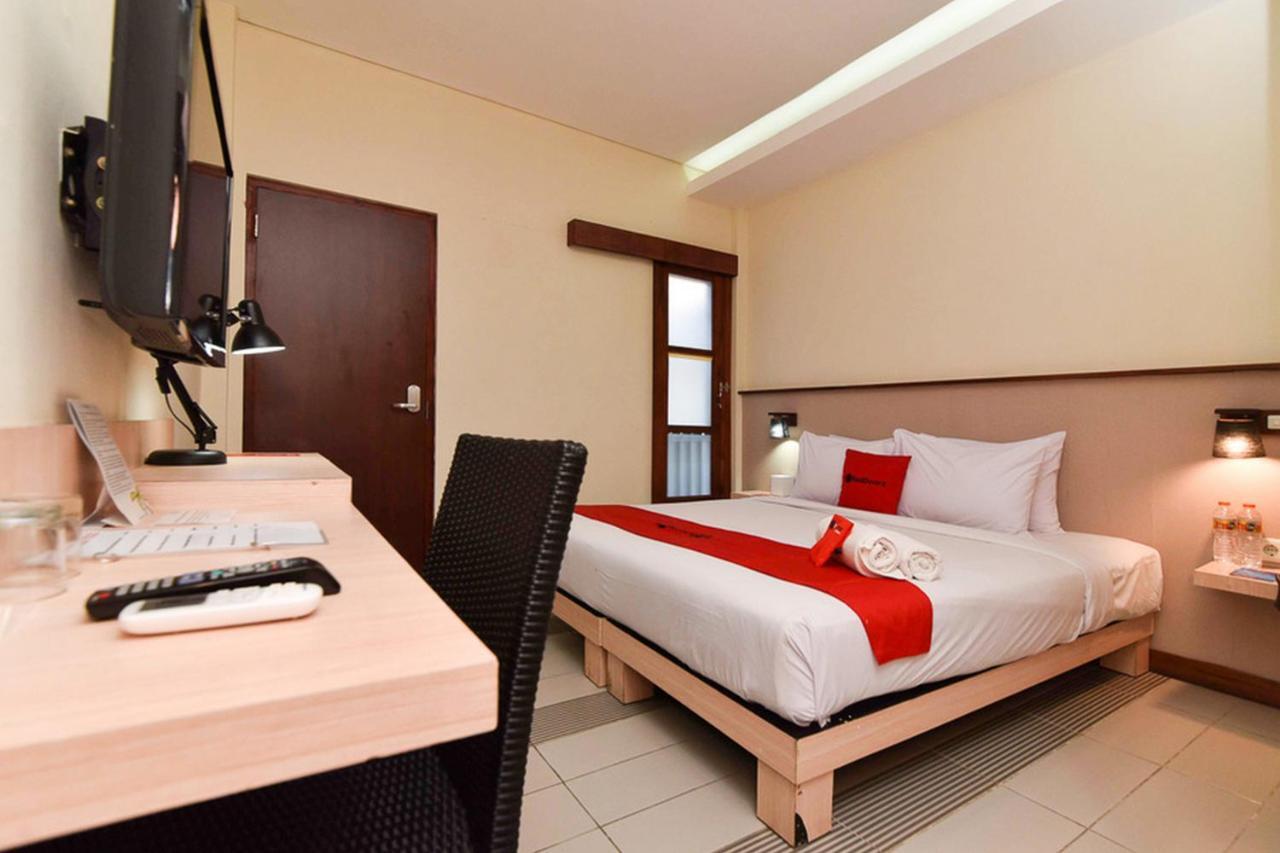 Hotel RedDoorz near Legian Street Zewnętrze zdjęcie