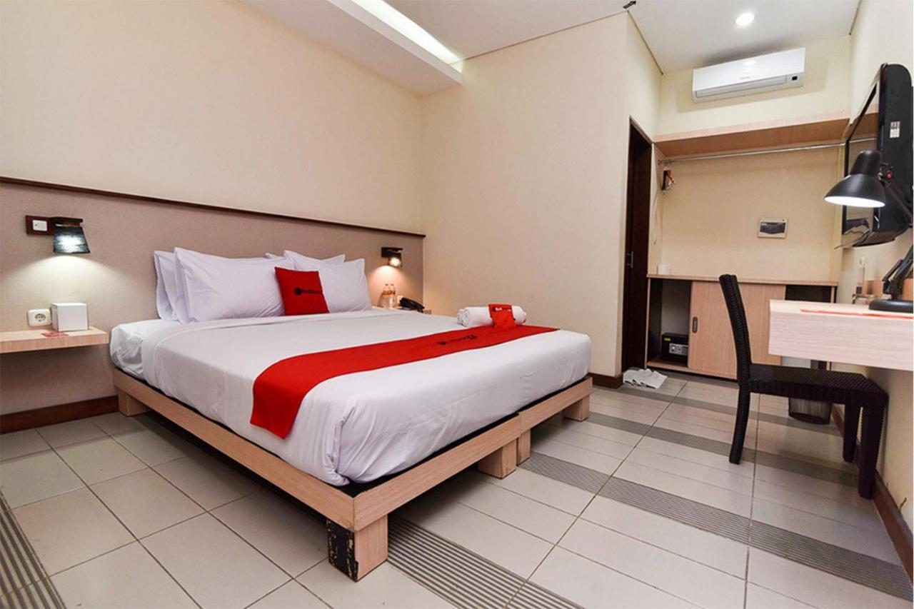Hotel RedDoorz near Legian Street Zewnętrze zdjęcie