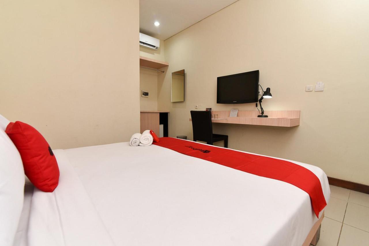 Hotel RedDoorz near Legian Street Zewnętrze zdjęcie