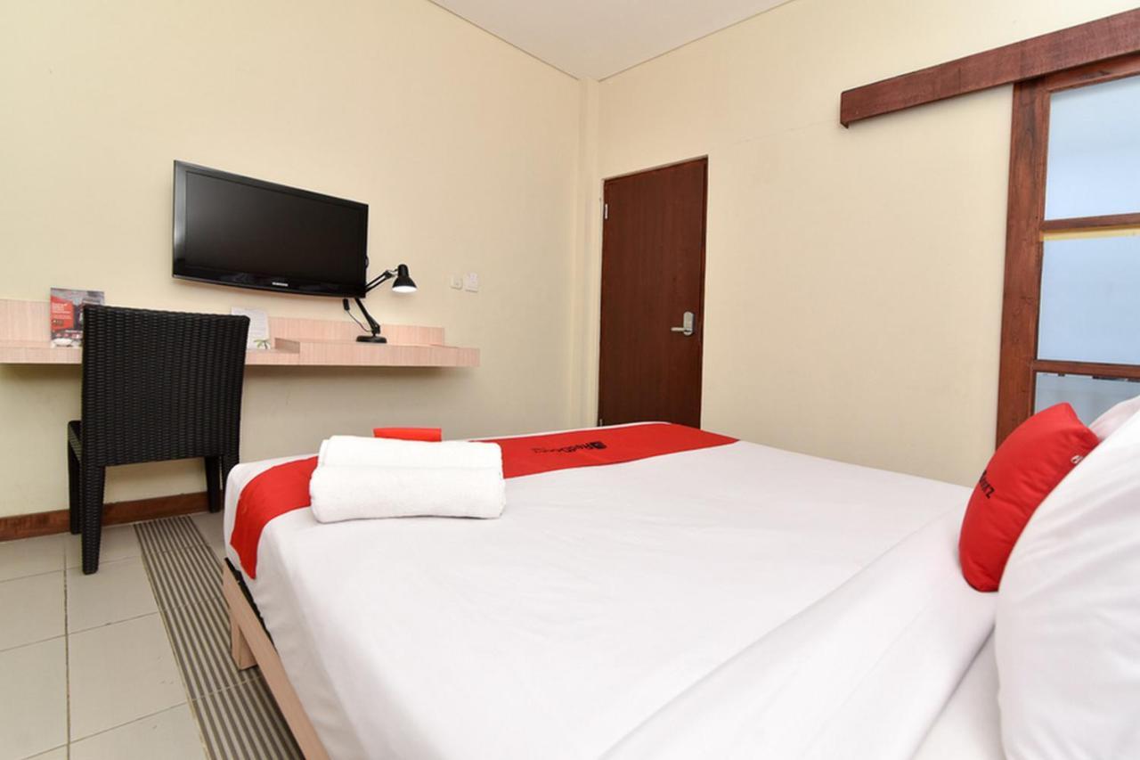 Hotel RedDoorz near Legian Street Zewnętrze zdjęcie